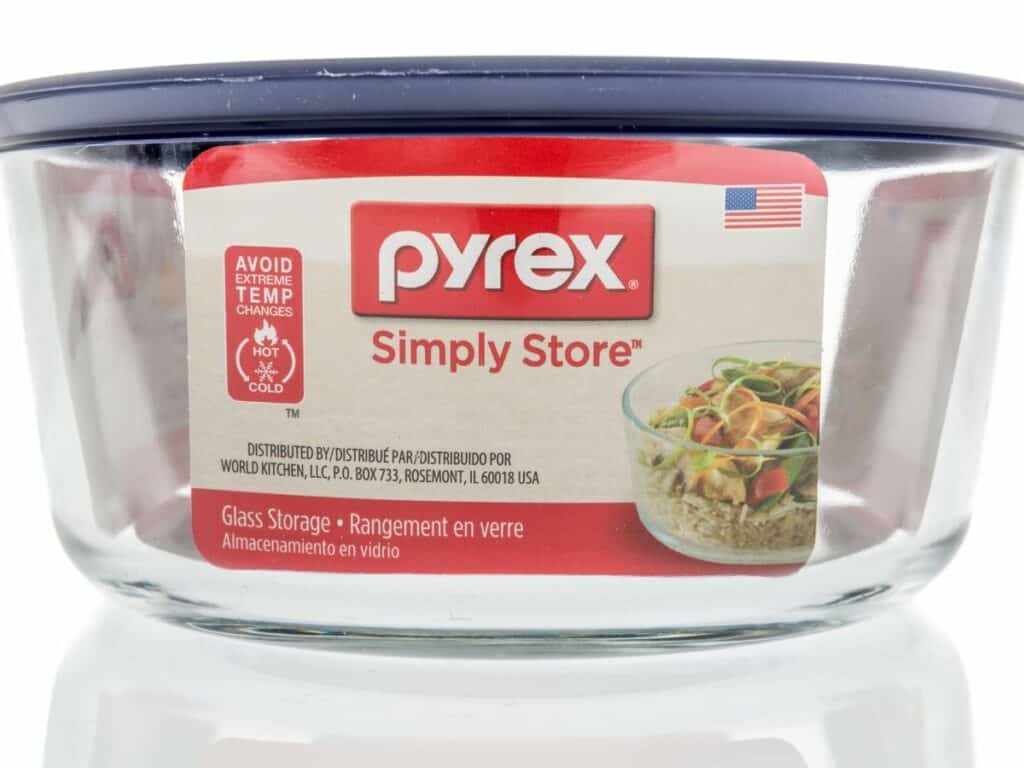 Pyrex Glass Bowl with Lid